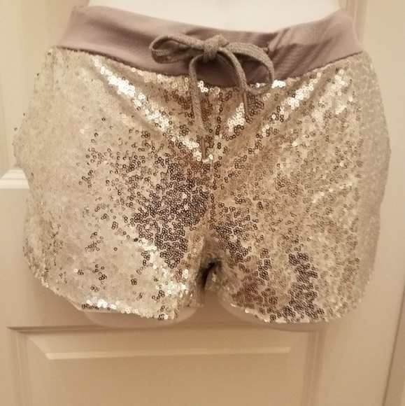 RESTOCKING Sequin Hot Pants โชSilver Bling Shorts - Picture 2 of 4